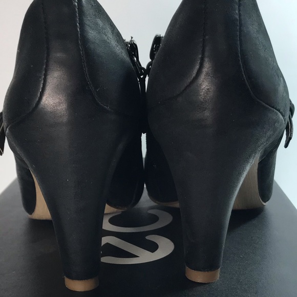 ECCO Women's Black Heeled Leather Booties Size 35 NIB - Picture 7 of 15
